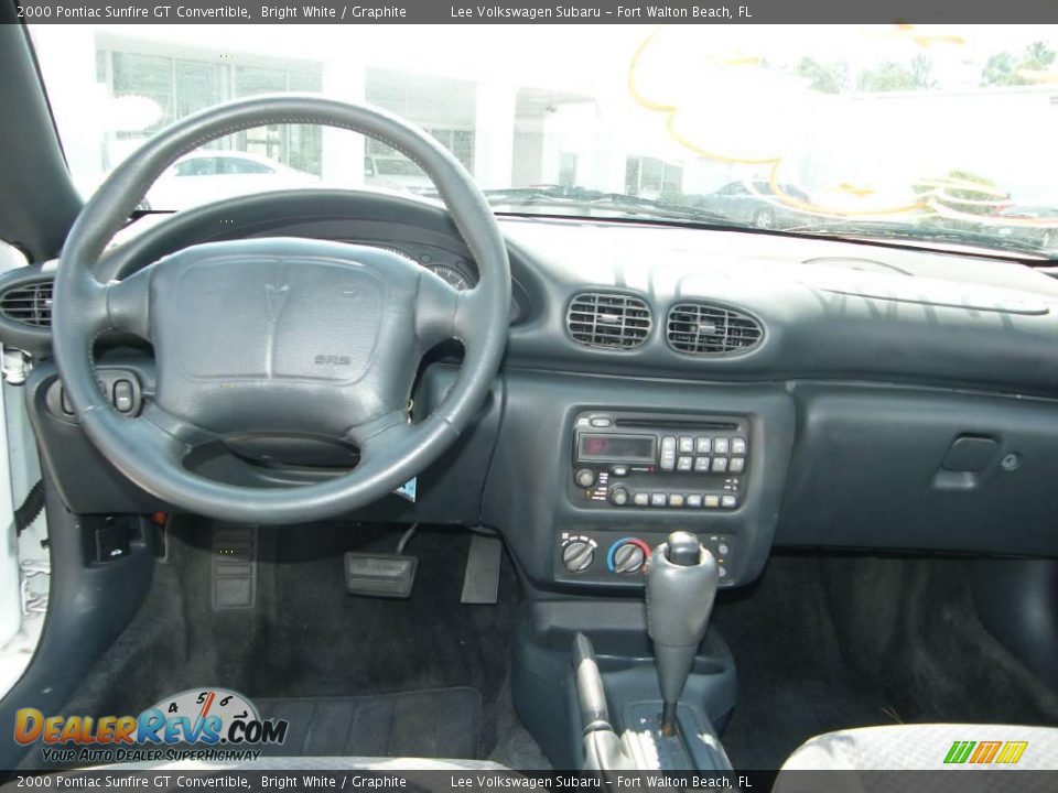 2000 Pontiac Sunfire GT Convertible Bright White / Graphite Photo #25