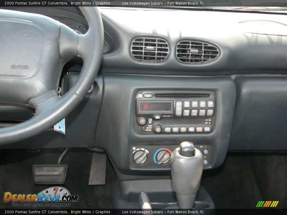 2000 Pontiac Sunfire GT Convertible Bright White / Graphite Photo #27