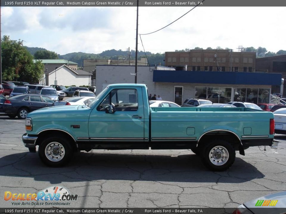 Medium Calypso Green Metallic 1995 Ford F150 XLT Regular Cab Photo #5