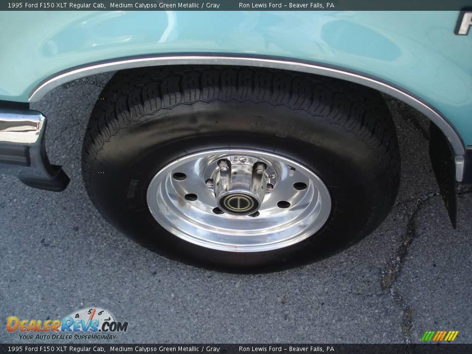 1995 Ford F150 XLT Regular Cab Medium Calypso Green Metallic / Gray Photo #13