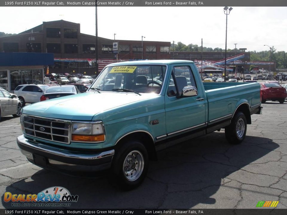 1995 Ford F150 XLT Regular Cab Medium Calypso Green Metallic / Gray Photo #14