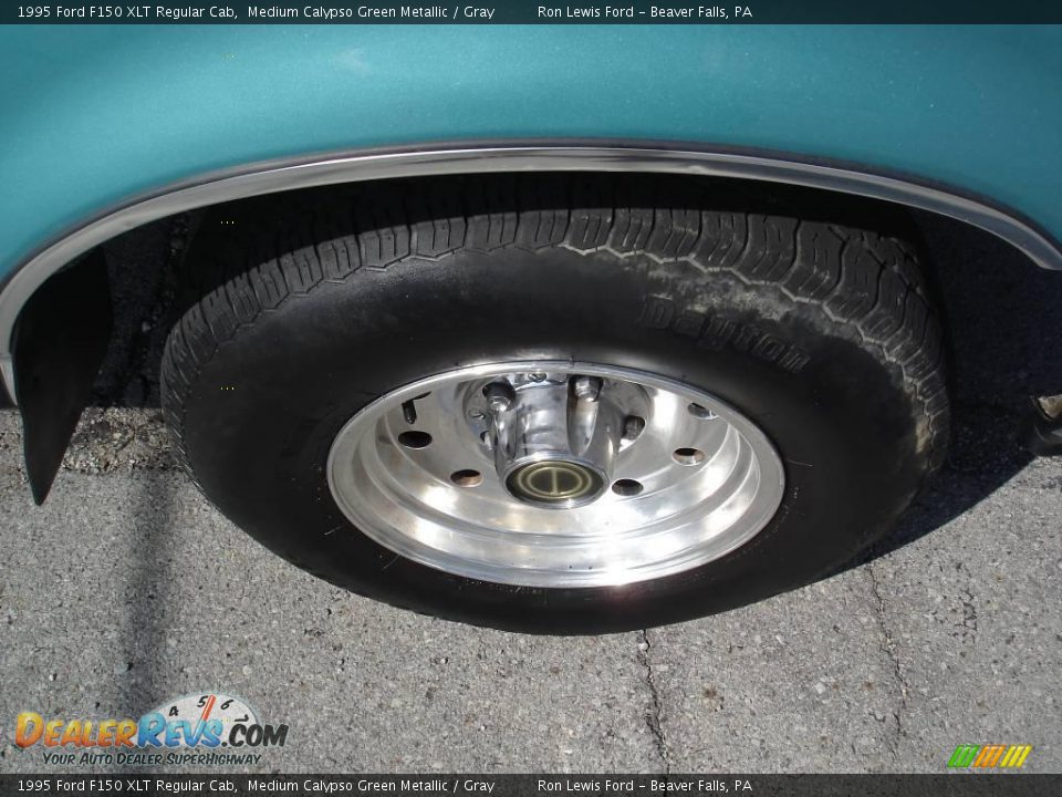 1995 Ford F150 XLT Regular Cab Medium Calypso Green Metallic / Gray Photo #17