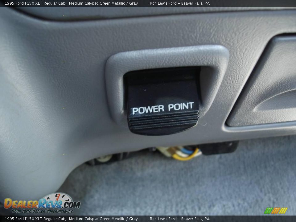 1995 Ford F150 XLT Regular Cab Medium Calypso Green Metallic / Gray Photo #22