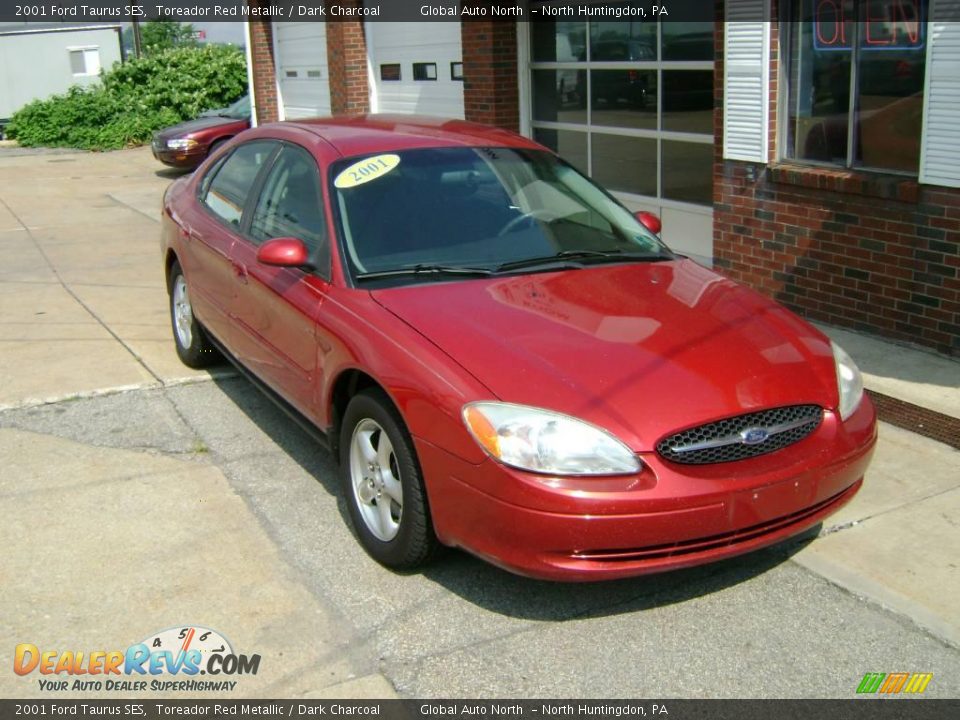 2001 Ford Taurus SES Toreador Red Metallic / Dark Charcoal Photo #3