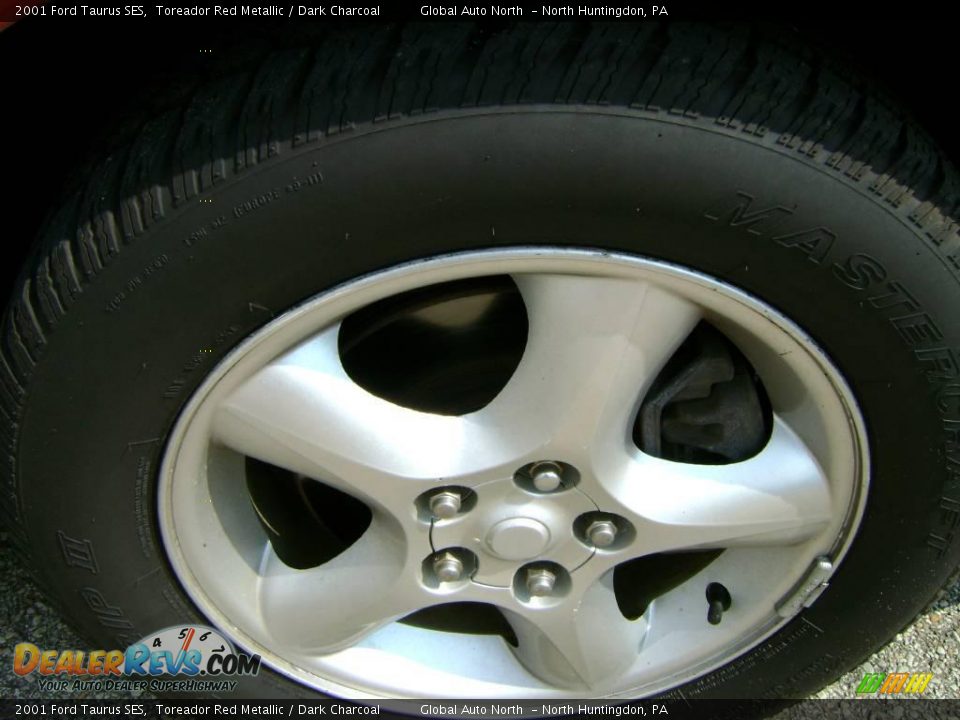 2001 Ford Taurus SES Toreador Red Metallic / Dark Charcoal Photo #11