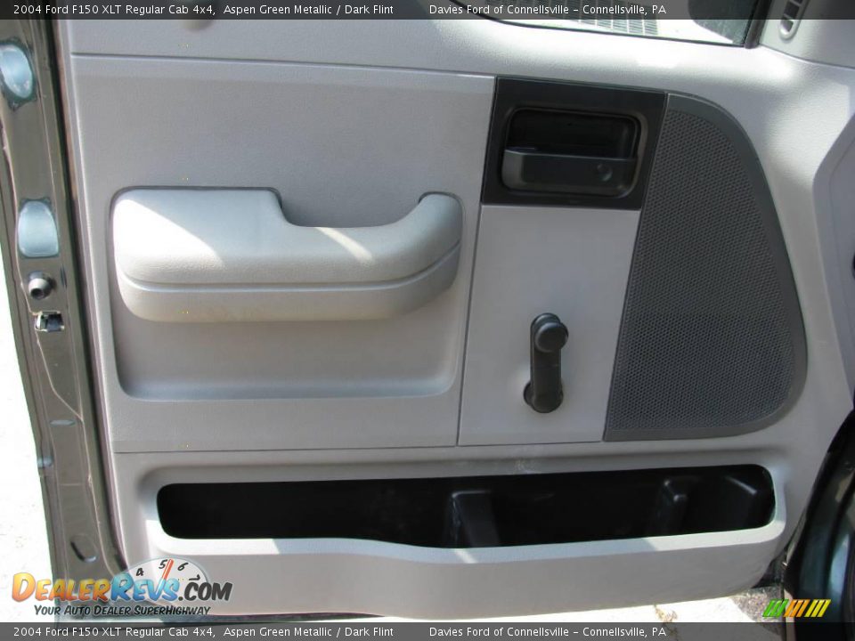 2004 Ford F150 XLT Regular Cab 4x4 Aspen Green Metallic / Dark Flint Photo #10