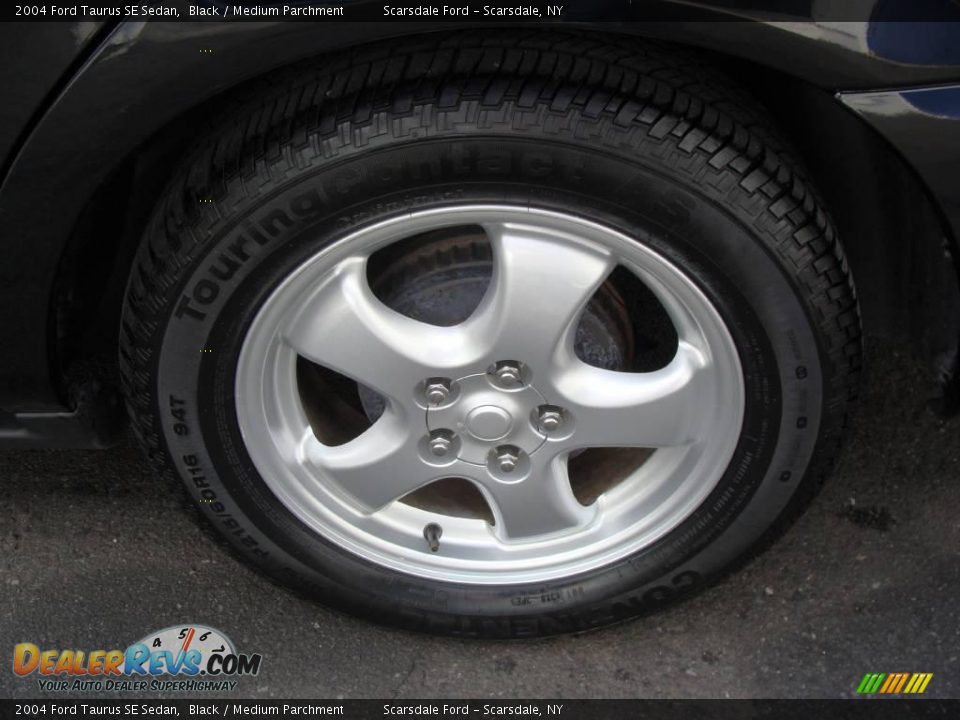 2004 Ford Taurus SE Sedan Black / Medium Parchment Photo #7
