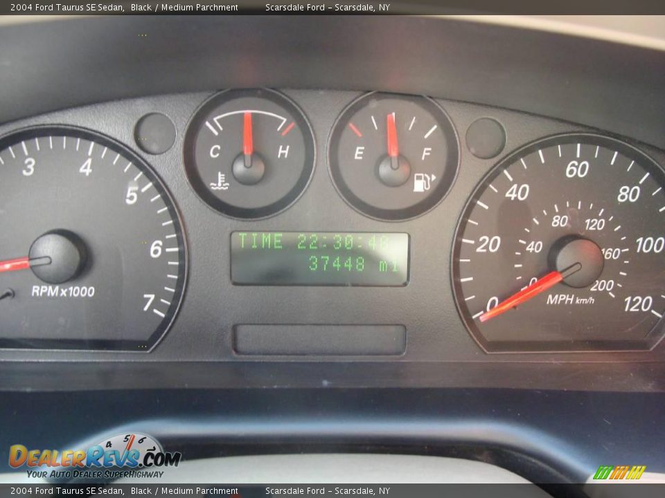 2004 Ford Taurus SE Sedan Black / Medium Parchment Photo #20