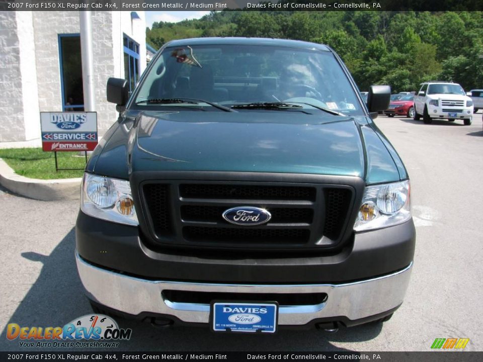 2007 Ford F150 XL Regular Cab 4x4 Forest Green Metallic / Medium Flint Photo #4