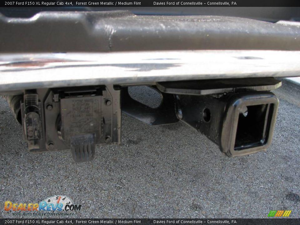 2007 Ford F150 XL Regular Cab 4x4 Forest Green Metallic / Medium Flint Photo #10