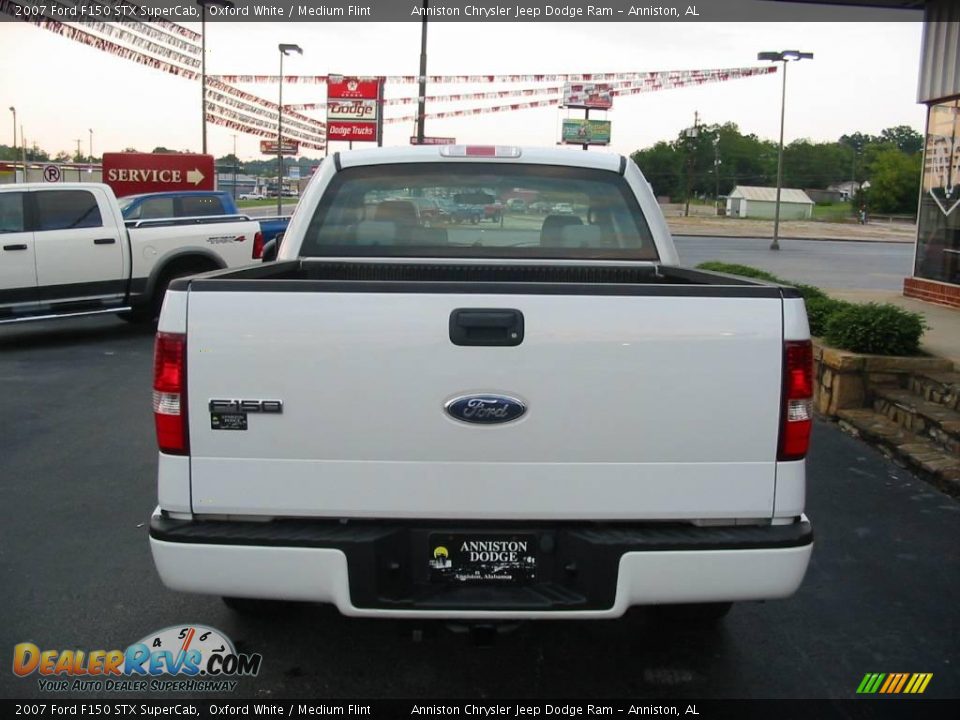 2007 Ford F150 STX SuperCab Oxford White / Medium Flint Photo #3