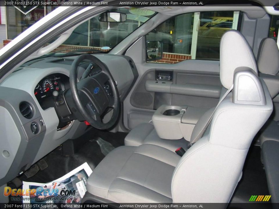 2007 Ford F150 STX SuperCab Oxford White / Medium Flint Photo #7