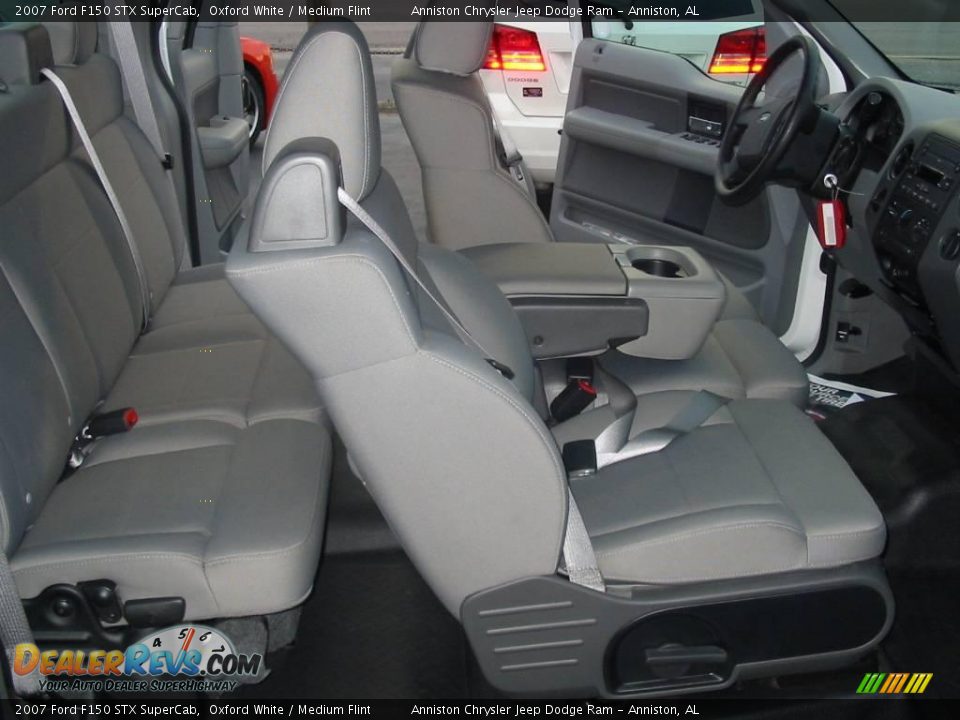 2007 Ford F150 STX SuperCab Oxford White / Medium Flint Photo #10
