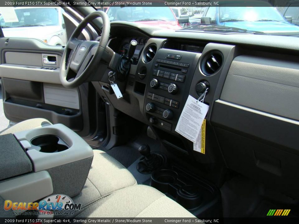 2009 Ford F150 STX SuperCab 4x4 Sterling Grey Metallic / Stone/Medium Stone Photo #13