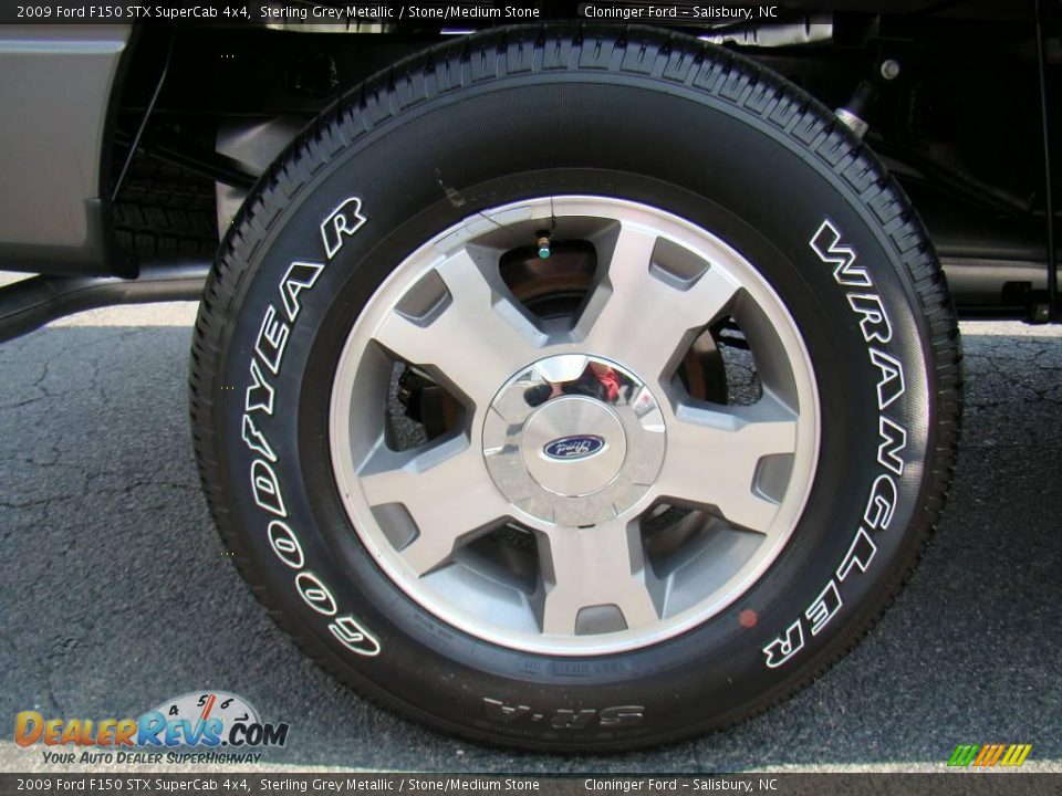 2009 Ford F150 STX SuperCab 4x4 Sterling Grey Metallic / Stone/Medium Stone Photo #16