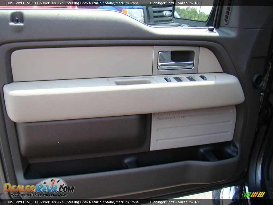 2009 Ford F150 STX SuperCab 4x4 Sterling Grey Metallic / Stone/Medium Stone Photo #17