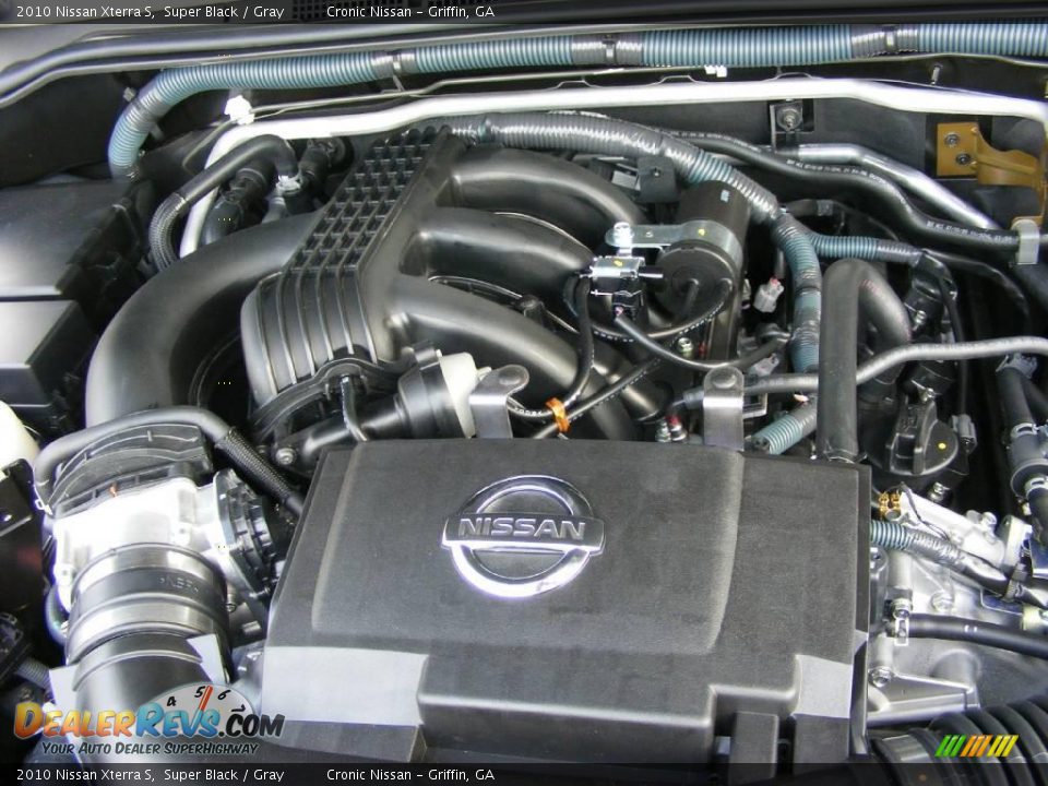 2010 Nissan Xterra S Super Black / Gray Photo #10
