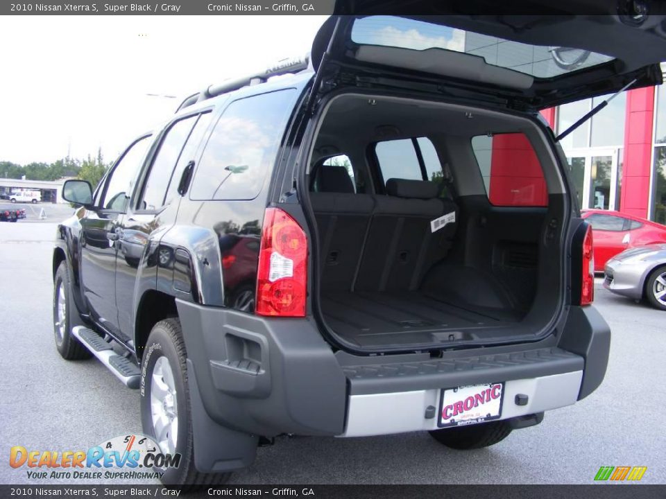 2010 Nissan Xterra S Super Black / Gray Photo #13