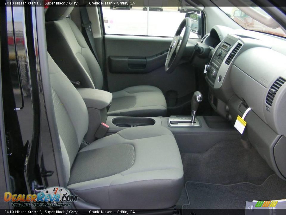 2010 Nissan Xterra S Super Black / Gray Photo #15