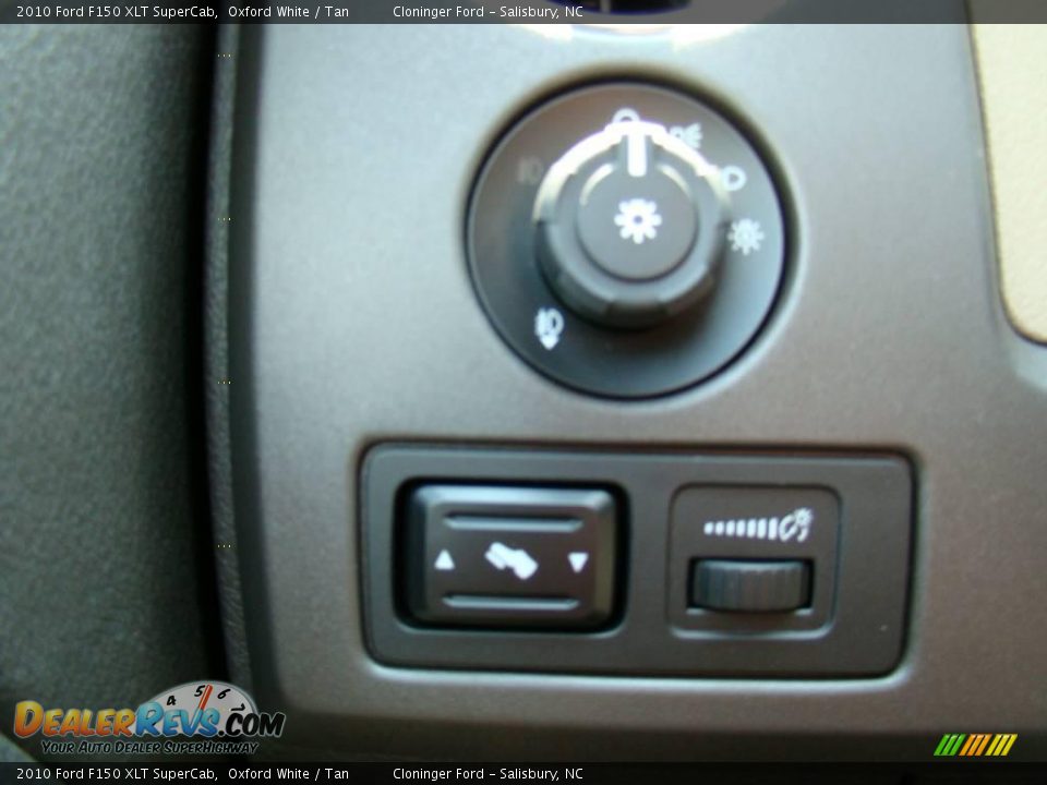 2010 Ford F150 XLT SuperCab Oxford White / Tan Photo #29