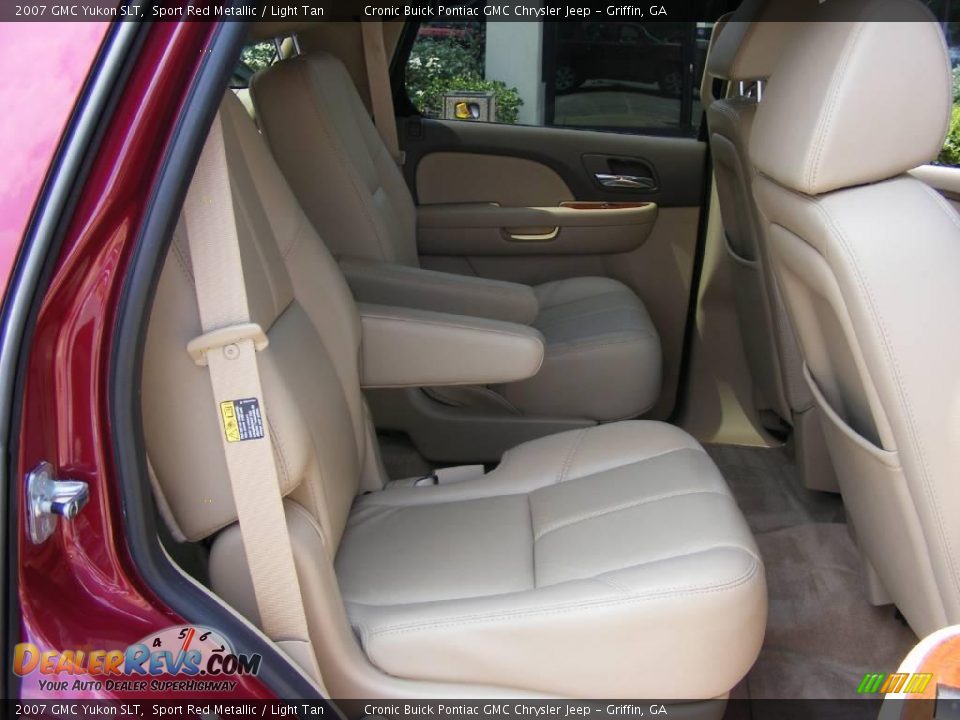 2007 GMC Yukon SLT Sport Red Metallic / Light Tan Photo #18