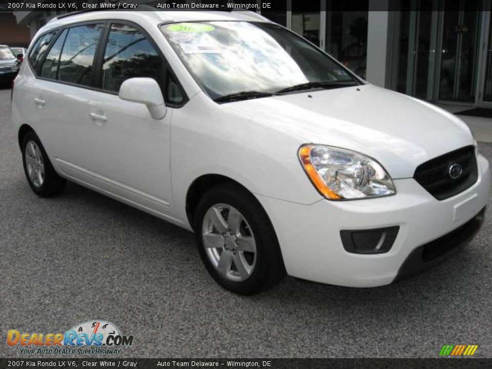 2007 Kia Rondo LX V6 Clear White / Gray Photo #1