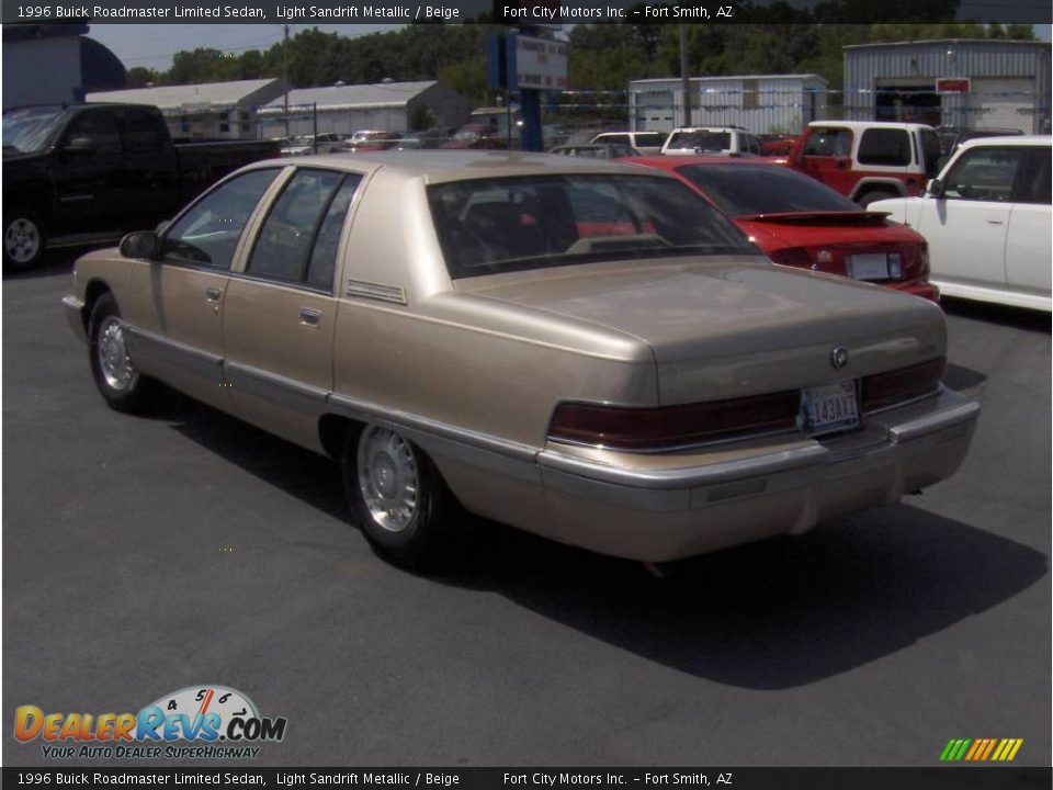 1996 Buick Roadmaster Limited Sedan Light Sandrift Metallic / Beige Photo #2