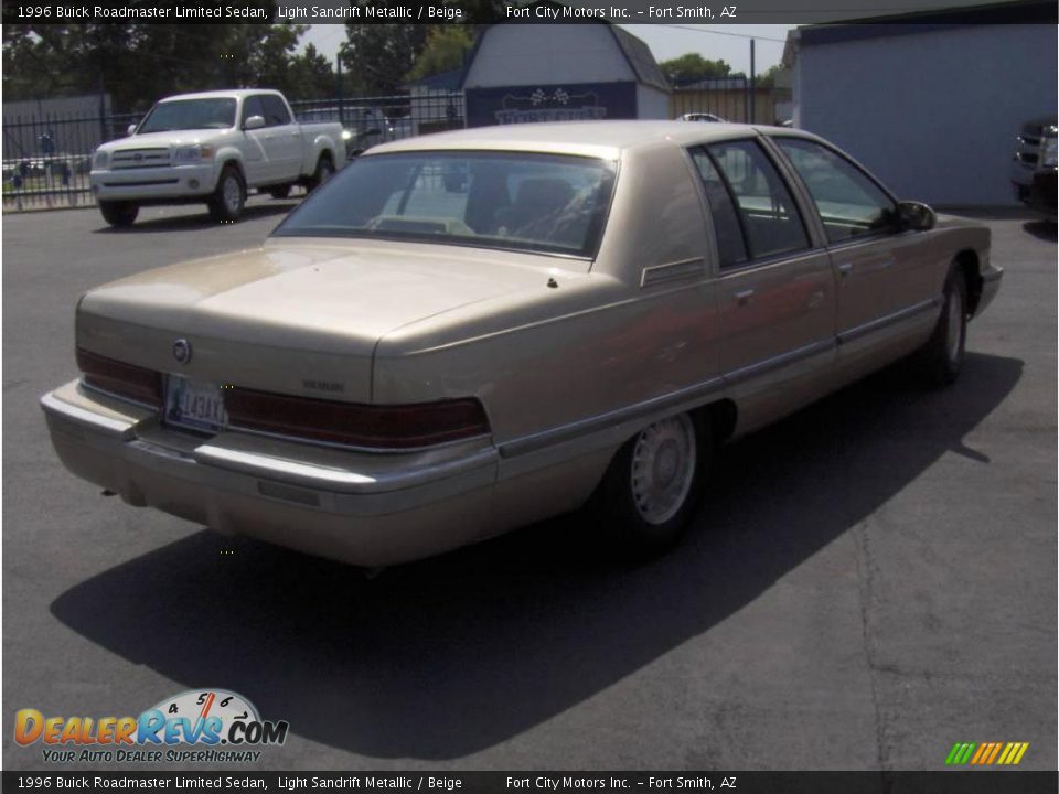 1996 Buick Roadmaster Limited Sedan Light Sandrift Metallic / Beige Photo #3