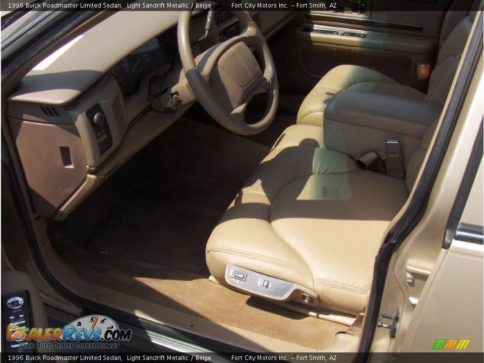 1996 Buick Roadmaster Limited Sedan Light Sandrift Metallic / Beige Photo #5