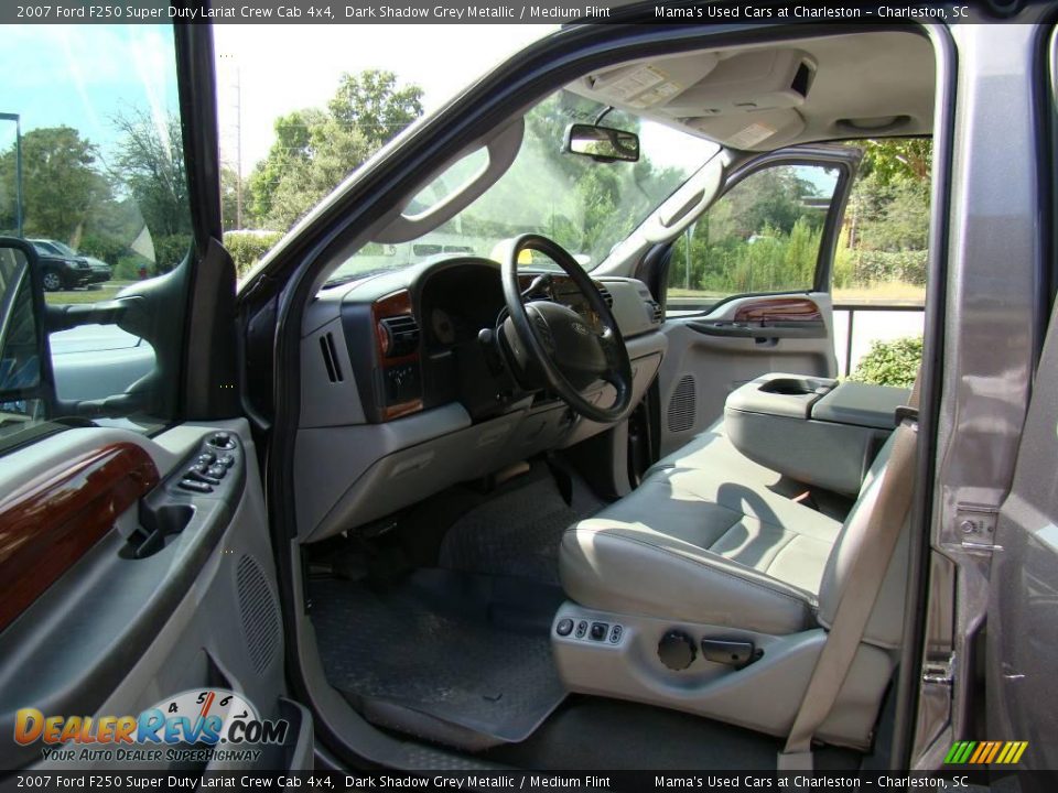 2007 Ford F250 Super Duty Lariat Crew Cab 4x4 Dark Shadow Grey Metallic / Medium Flint Photo #9