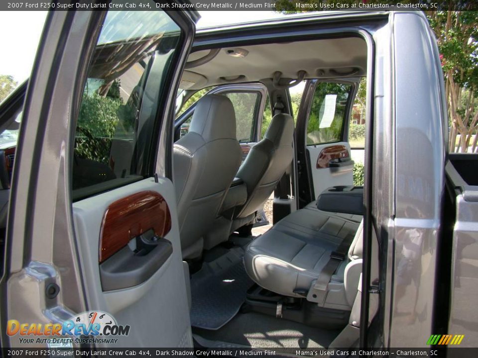 2007 Ford F250 Super Duty Lariat Crew Cab 4x4 Dark Shadow Grey Metallic / Medium Flint Photo #10