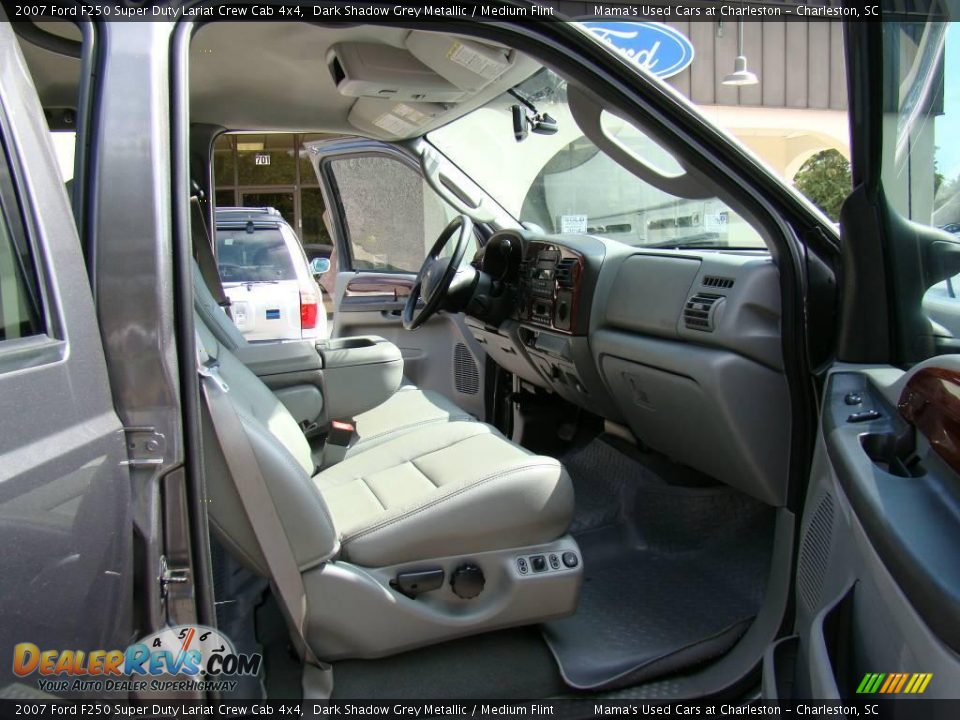 2007 Ford F250 Super Duty Lariat Crew Cab 4x4 Dark Shadow Grey Metallic / Medium Flint Photo #11