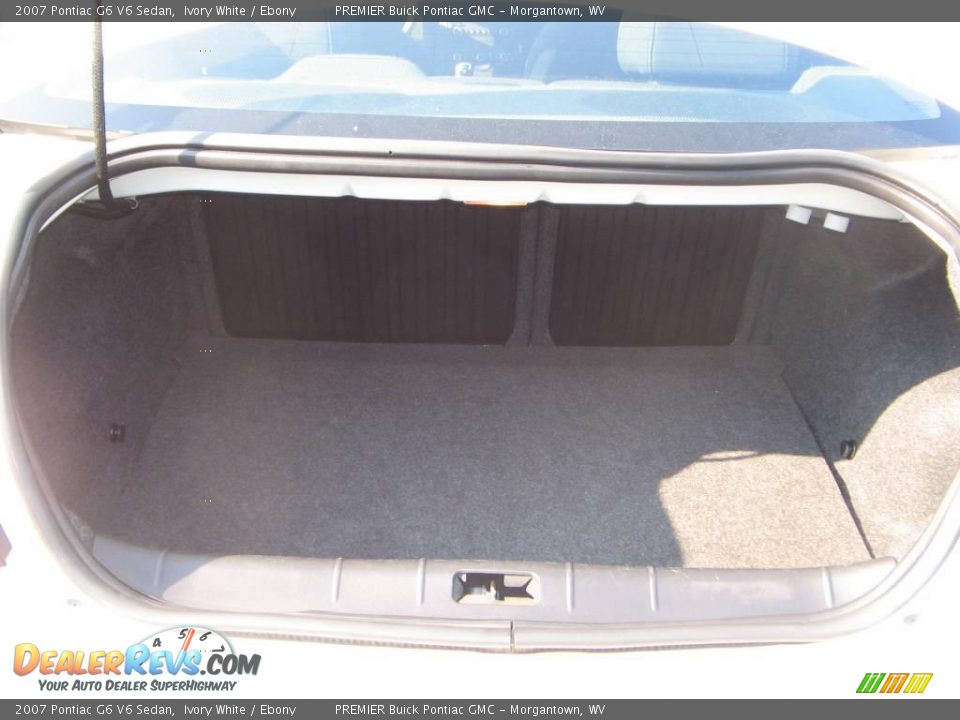 2007 Pontiac G6 V6 Sedan Ivory White / Ebony Photo #9