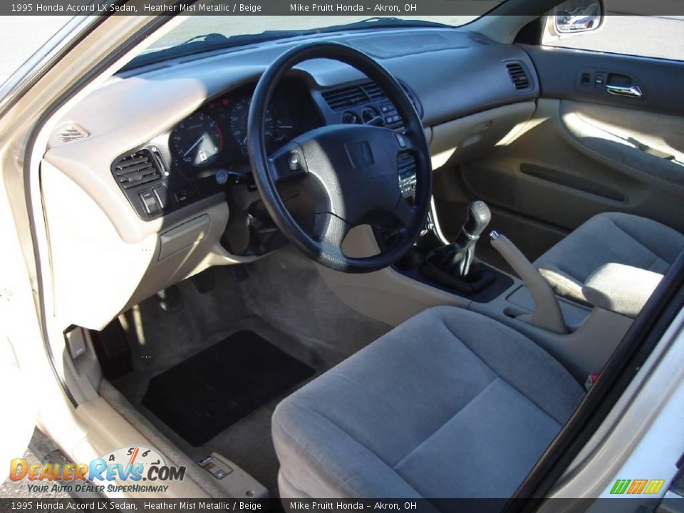 1995 Honda Accord LX Sedan Heather Mist Metallic / Beige Photo #20