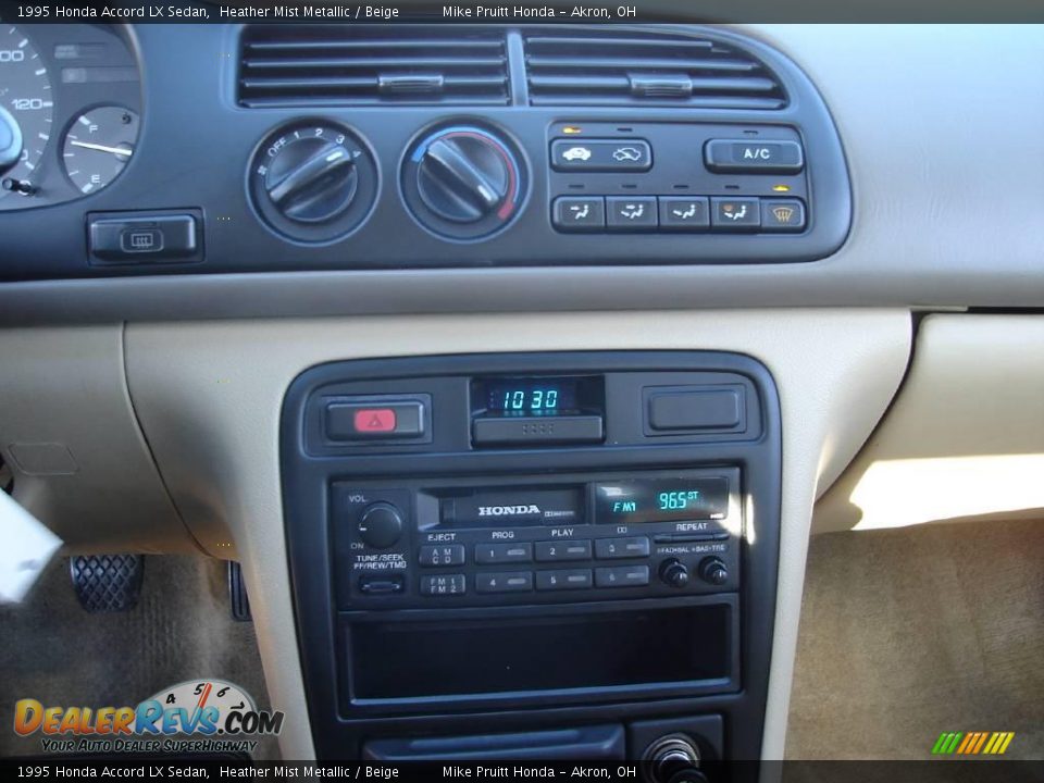 1995 Honda Accord LX Sedan Heather Mist Metallic / Beige Photo #23