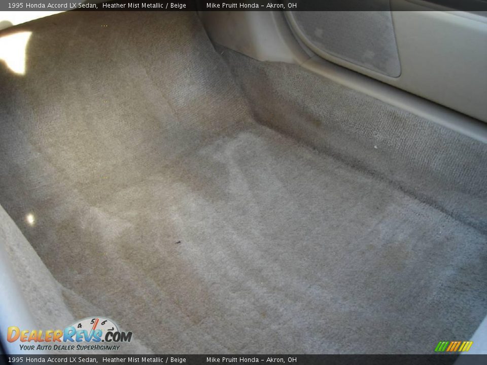 1995 Honda Accord LX Sedan Heather Mist Metallic / Beige Photo #25