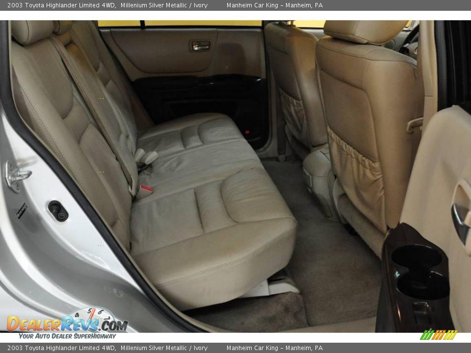 2003 Toyota Highlander Limited 4WD Millenium Silver Metallic / Ivory Photo #16