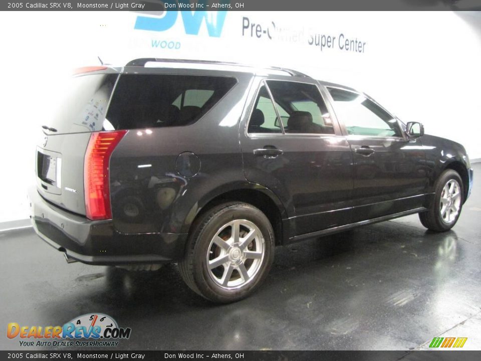 2005 Cadillac SRX V8 Moonstone / Light Gray Photo #4