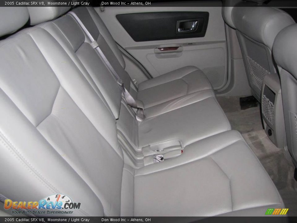 2005 Cadillac SRX V8 Moonstone / Light Gray Photo #12