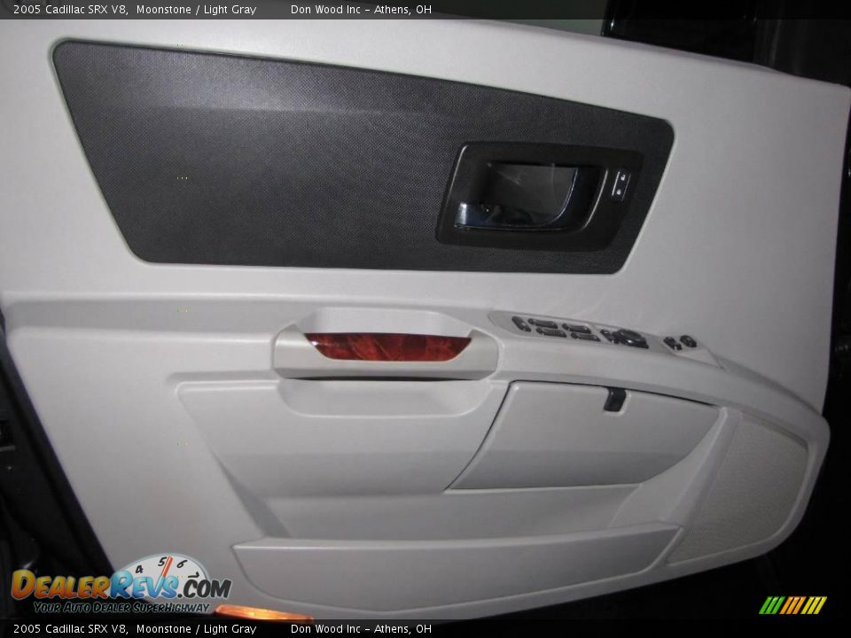 2005 Cadillac SRX V8 Moonstone / Light Gray Photo #14