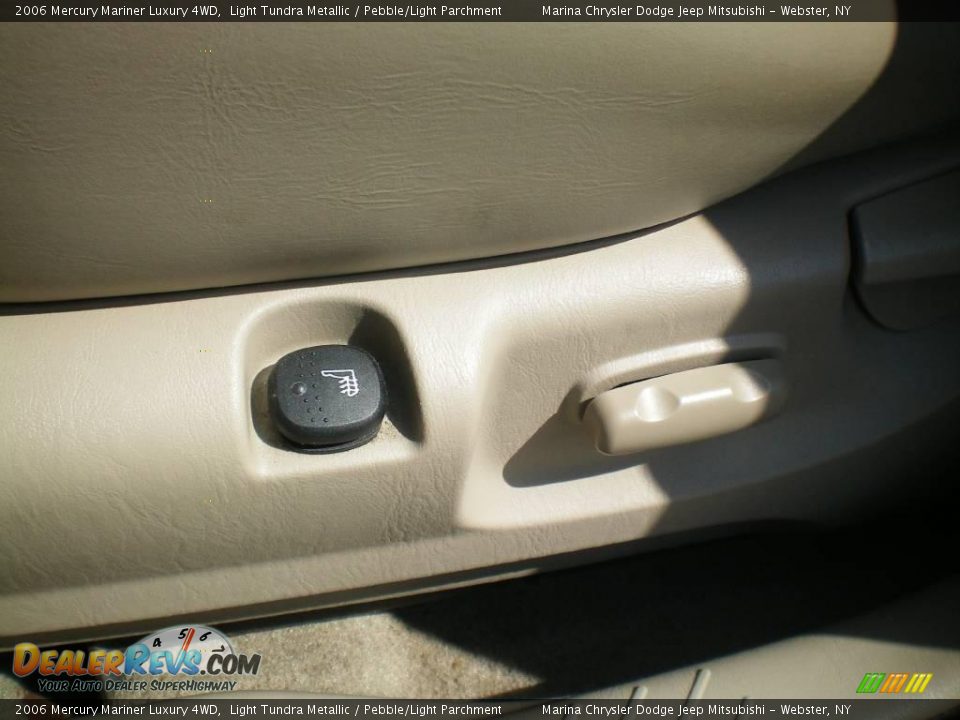 2006 Mercury Mariner Luxury 4WD Light Tundra Metallic / Pebble/Light Parchment Photo #3