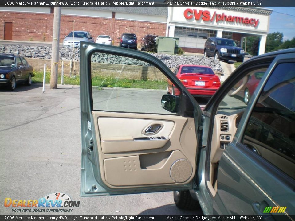 2006 Mercury Mariner Luxury 4WD Light Tundra Metallic / Pebble/Light Parchment Photo #16