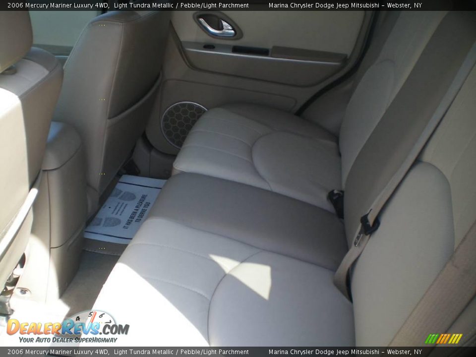 2006 Mercury Mariner Luxury 4WD Light Tundra Metallic / Pebble/Light Parchment Photo #18