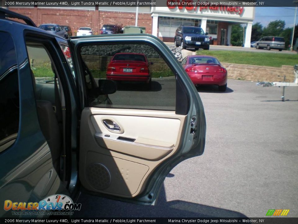 2006 Mercury Mariner Luxury 4WD Light Tundra Metallic / Pebble/Light Parchment Photo #22