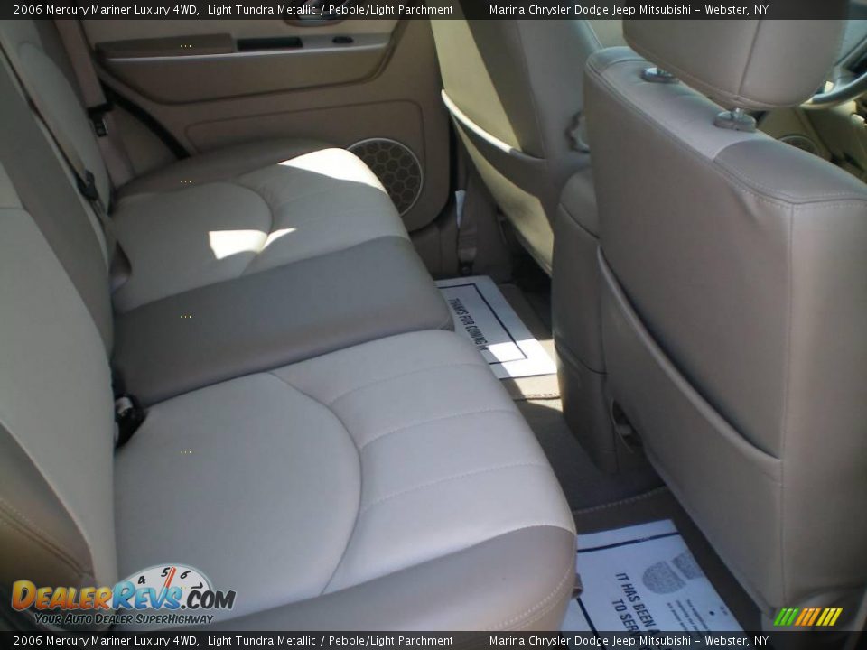 2006 Mercury Mariner Luxury 4WD Light Tundra Metallic / Pebble/Light Parchment Photo #23