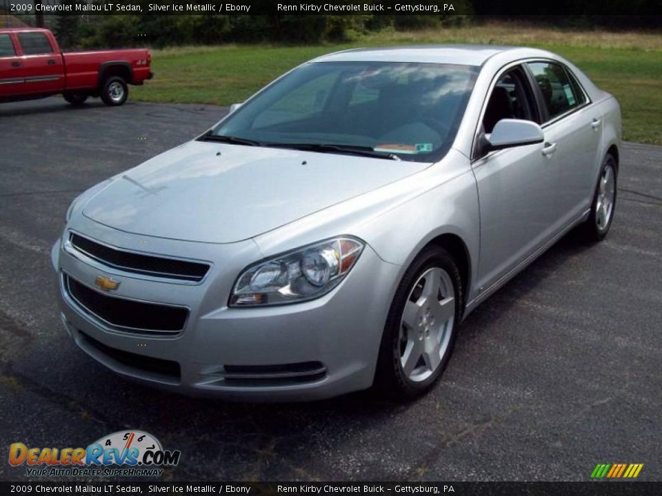 2009 Chevrolet Malibu LT Sedan Silver Ice Metallic / Ebony Photo #2