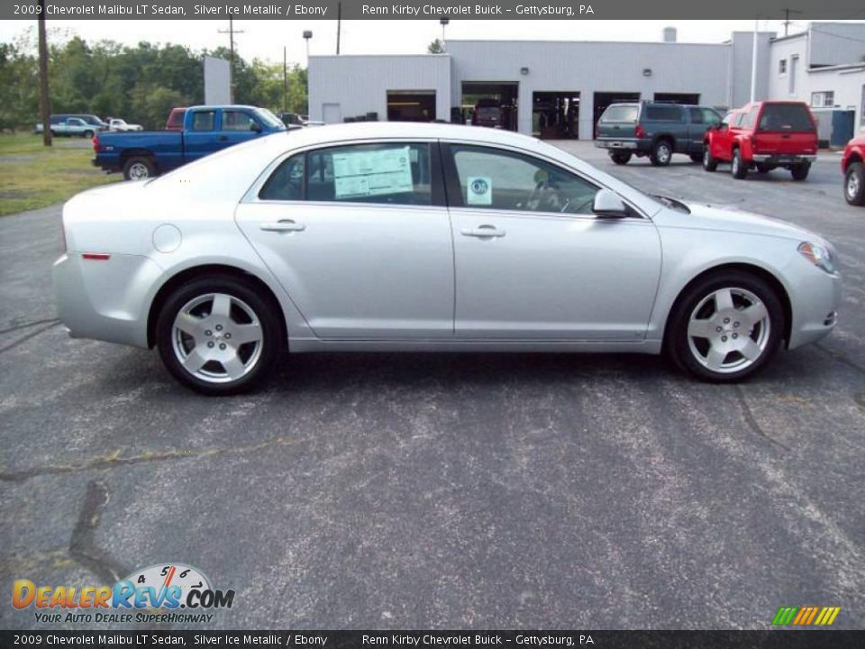 2009 Chevrolet Malibu LT Sedan Silver Ice Metallic / Ebony Photo #5
