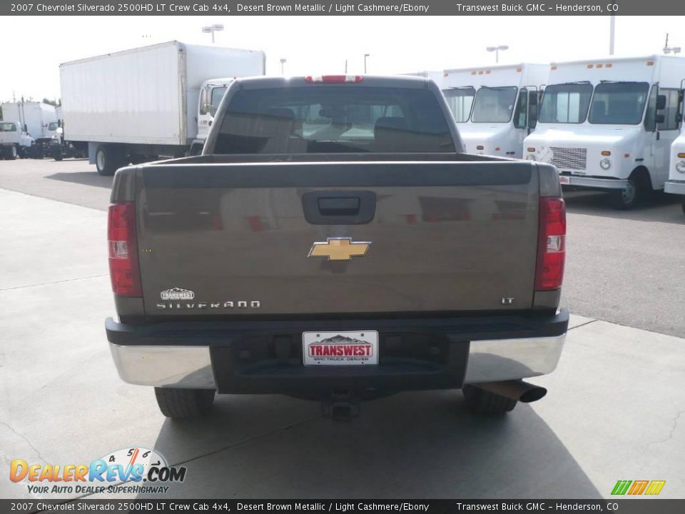 2007 Chevrolet Silverado 2500HD LT Crew Cab 4x4 Desert Brown Metallic / Light Cashmere/Ebony Photo #5