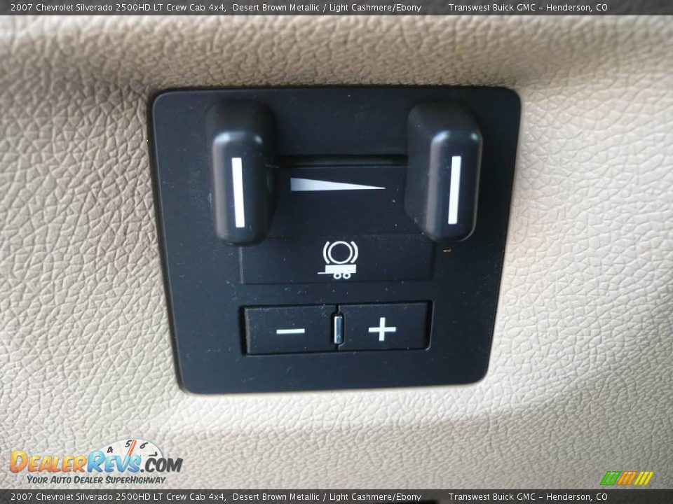 2007 Chevrolet Silverado 2500HD LT Crew Cab 4x4 Desert Brown Metallic / Light Cashmere/Ebony Photo #17