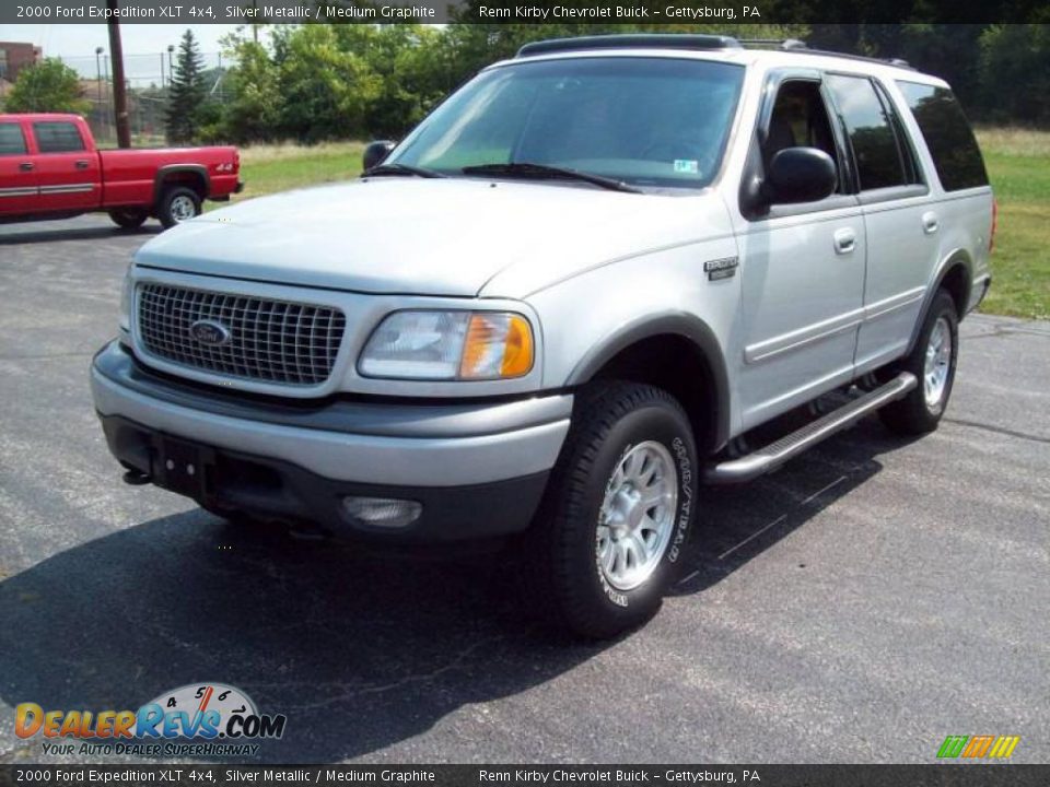 2000 Ford Expedition XLT 4x4 Silver Metallic / Medium Graphite Photo #2